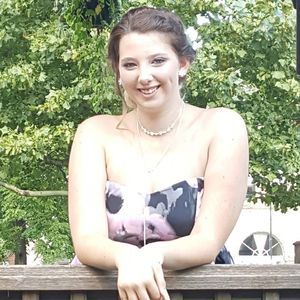Meet your Posher, Hannah